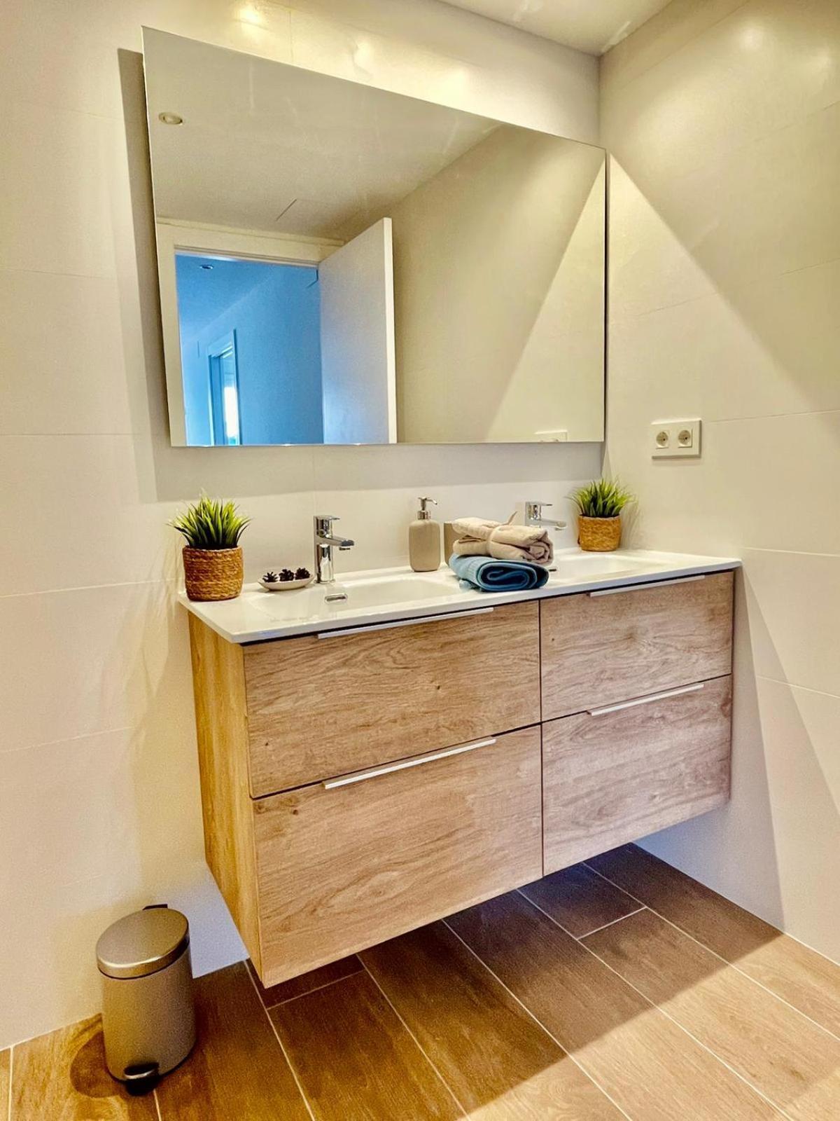 Femina Blue Apartment Cambrils Bagian luar foto