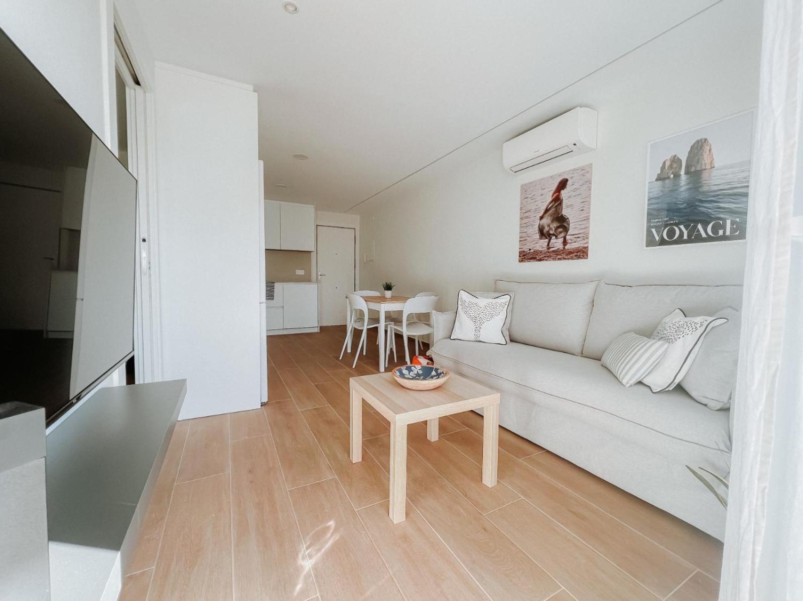 Femina Blue Apartment Cambrils Bagian luar foto