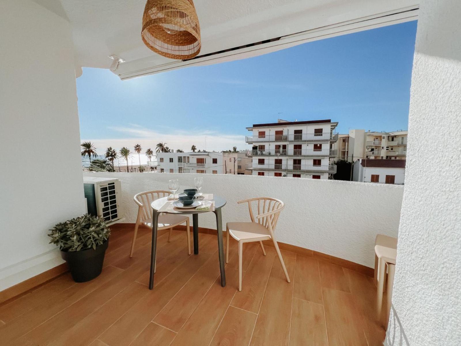 Femina Blue Apartment Cambrils Bagian luar foto
