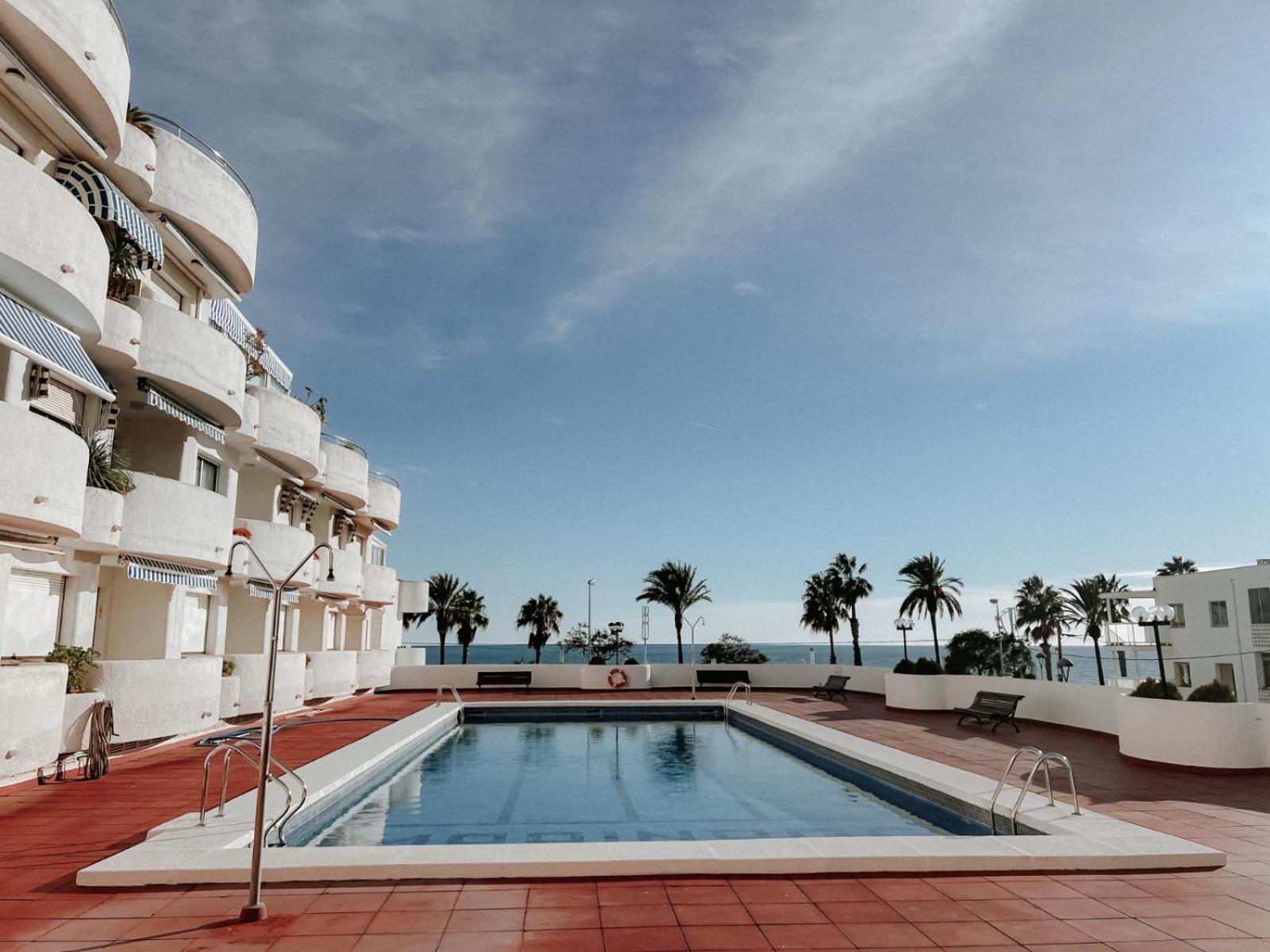 Femina Blue Apartment Cambrils Bagian luar foto