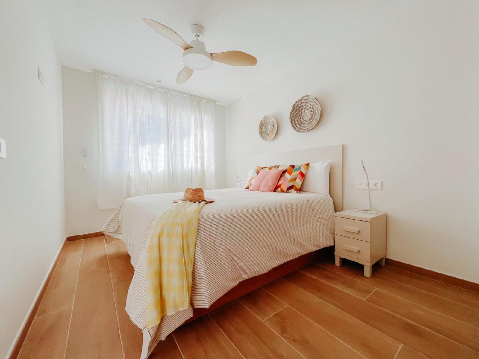 Femina Blue Apartment Cambrils Bagian luar foto